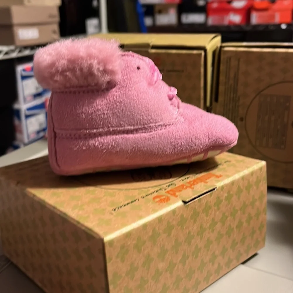 Timberland Infant Shearling Crib Booties Shoes Boots Baby 6-9 Month Girls Size 2